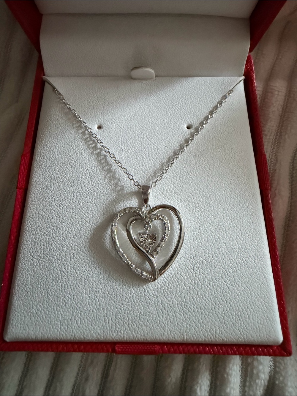 💖 Double Heart Diamond Necklace
925 Sterling Silver